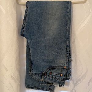 Men’s Levi 550 Relaxed Fit Jeans